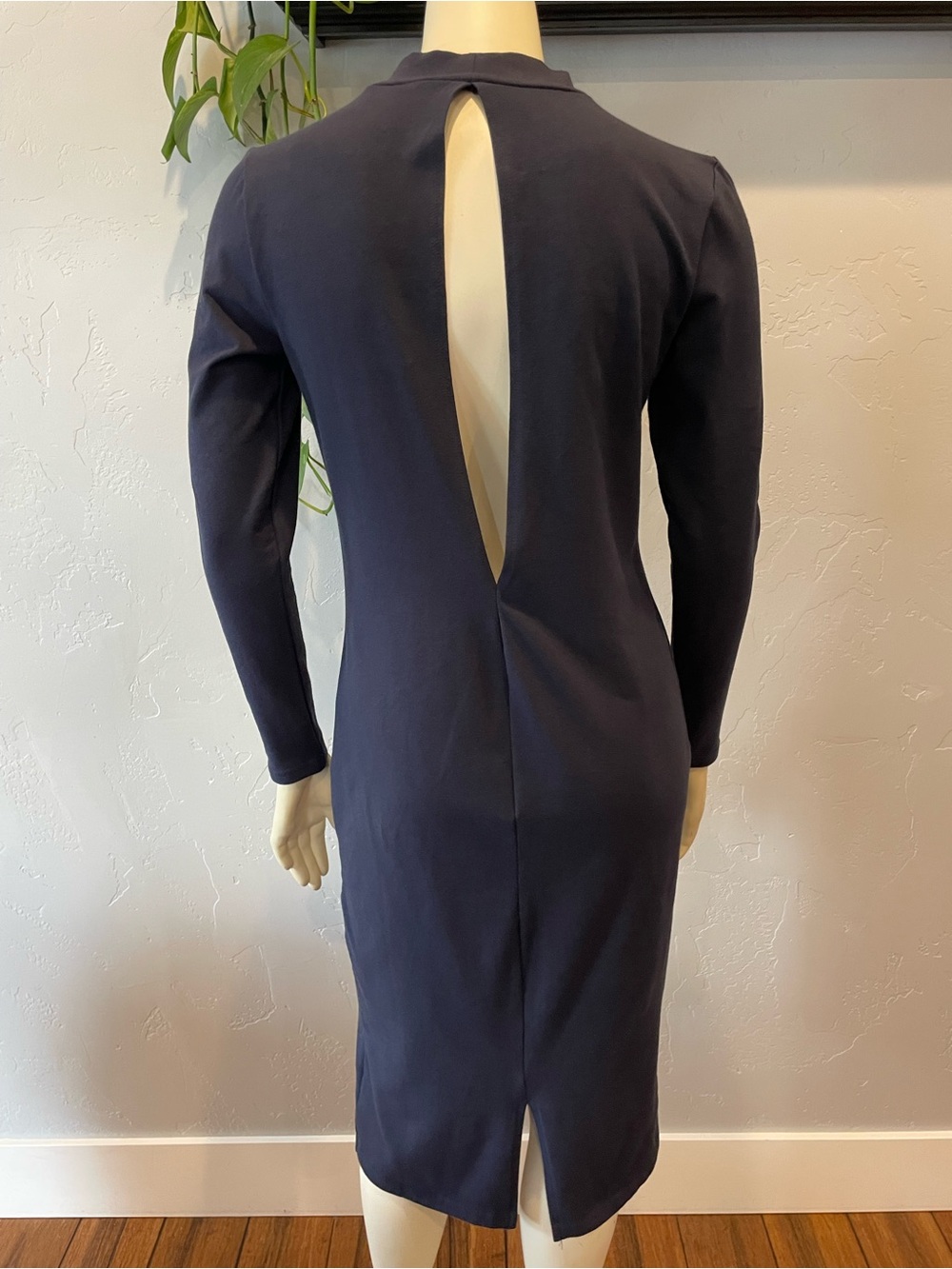 New American Apparel Keyhole/Cutout Back stretch Mock Neck Midi Dress navy L
